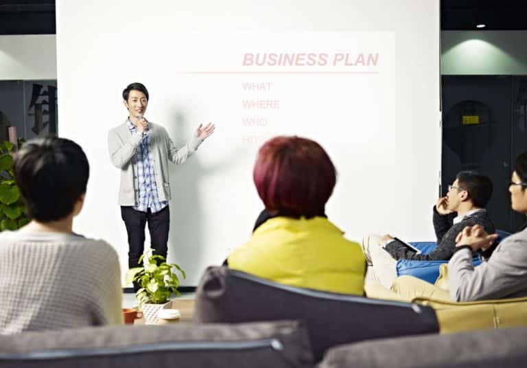 4-hal-penting-untuk-membuat-pitch-deck-menarik-ssi